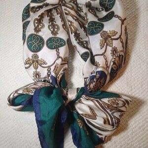 80's-90's beautiful soft & smooth satin scarf 34" x 34"